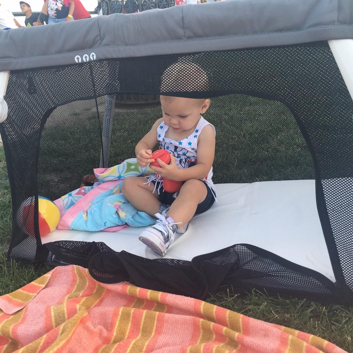 Guava Lotus Travel Crib with Lightweight Backpack Design | Baby Travel Bed customer photo 2