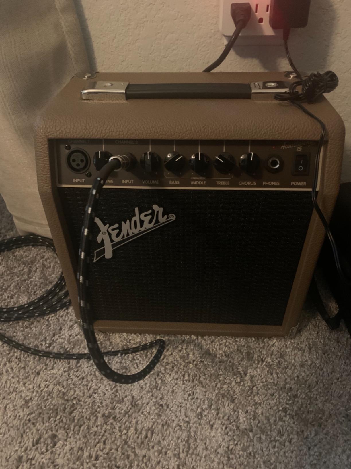 Fender Acoustasonic 15 Acoustic Guitar Amplifier, 15W Portable Combo Amp customer photo 1