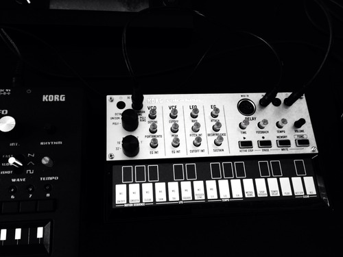 Korg Volca Bass Analog Synthesizer w/Three Oscillators and 16-step Sequencer customer photo 2