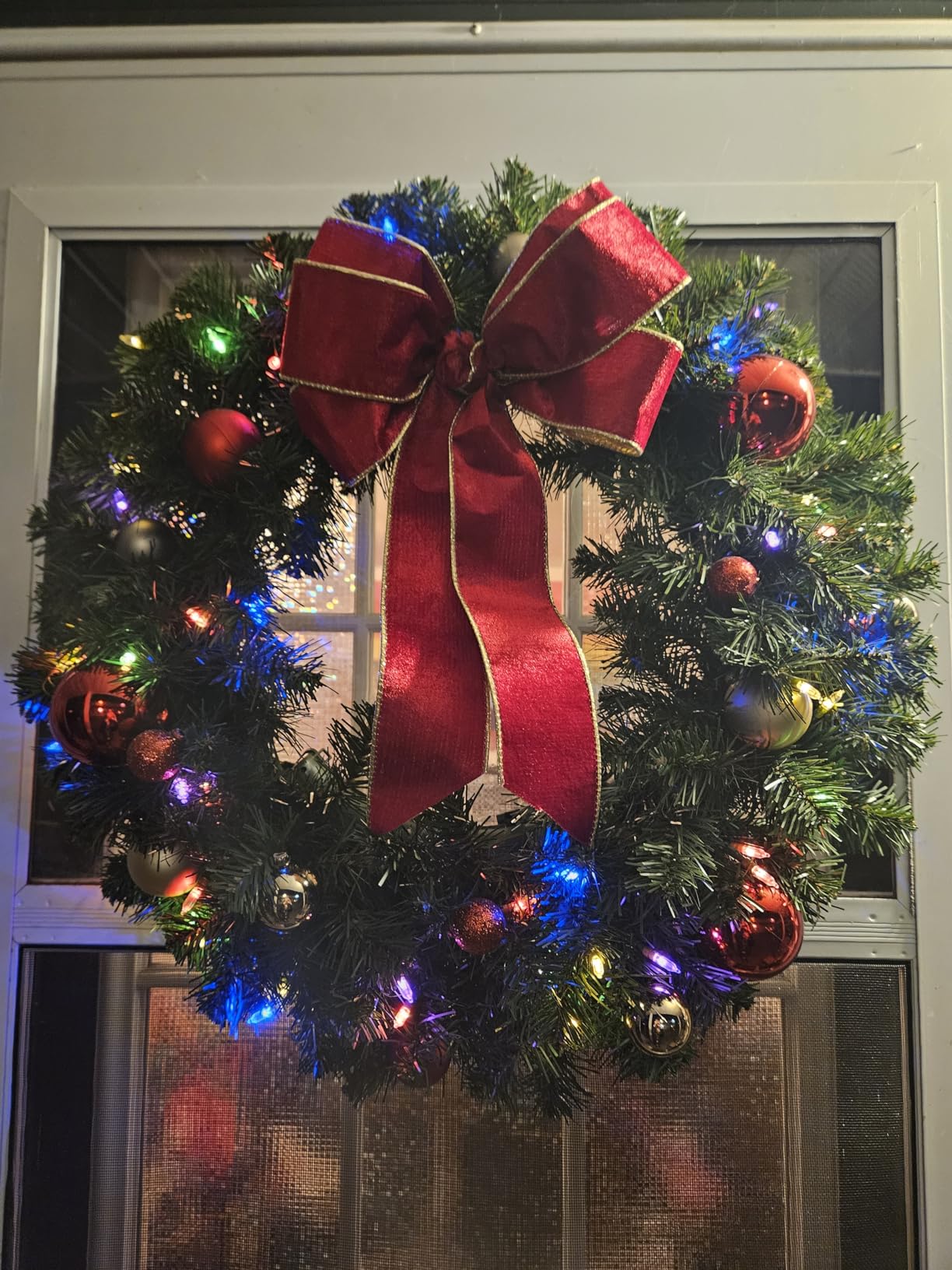 National Tree Company 24in Pre-Lit North Valley Spruce Christmas Wreath customer photo 2