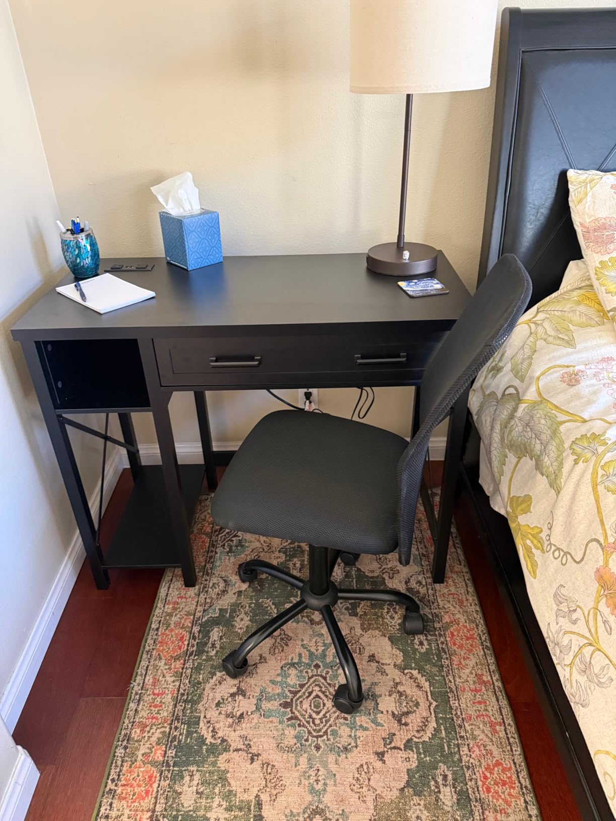 BestOffice | Armless Office Chair | Black | with Lumbar Support customer photo 1