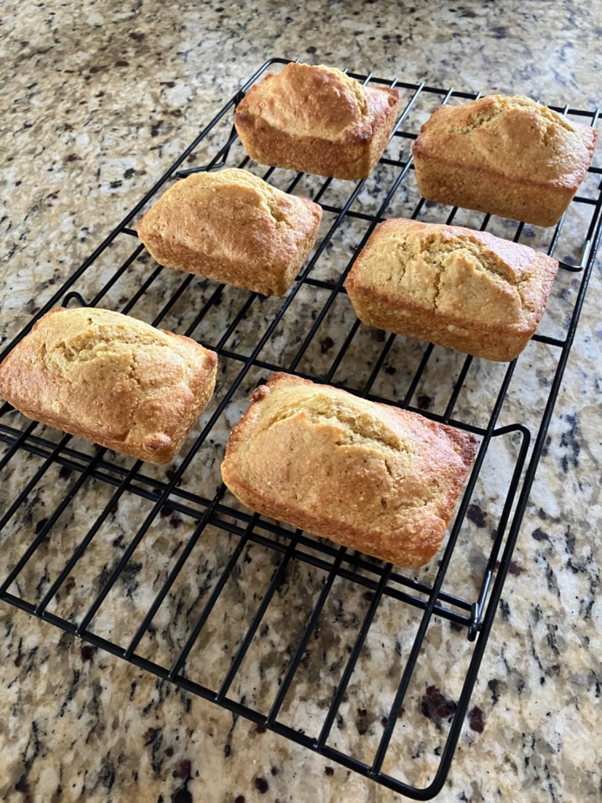 Wilton Gold Non-Stick Mini Loaf Pan, Made Without PFAS, 8-Cavity customer photo 2