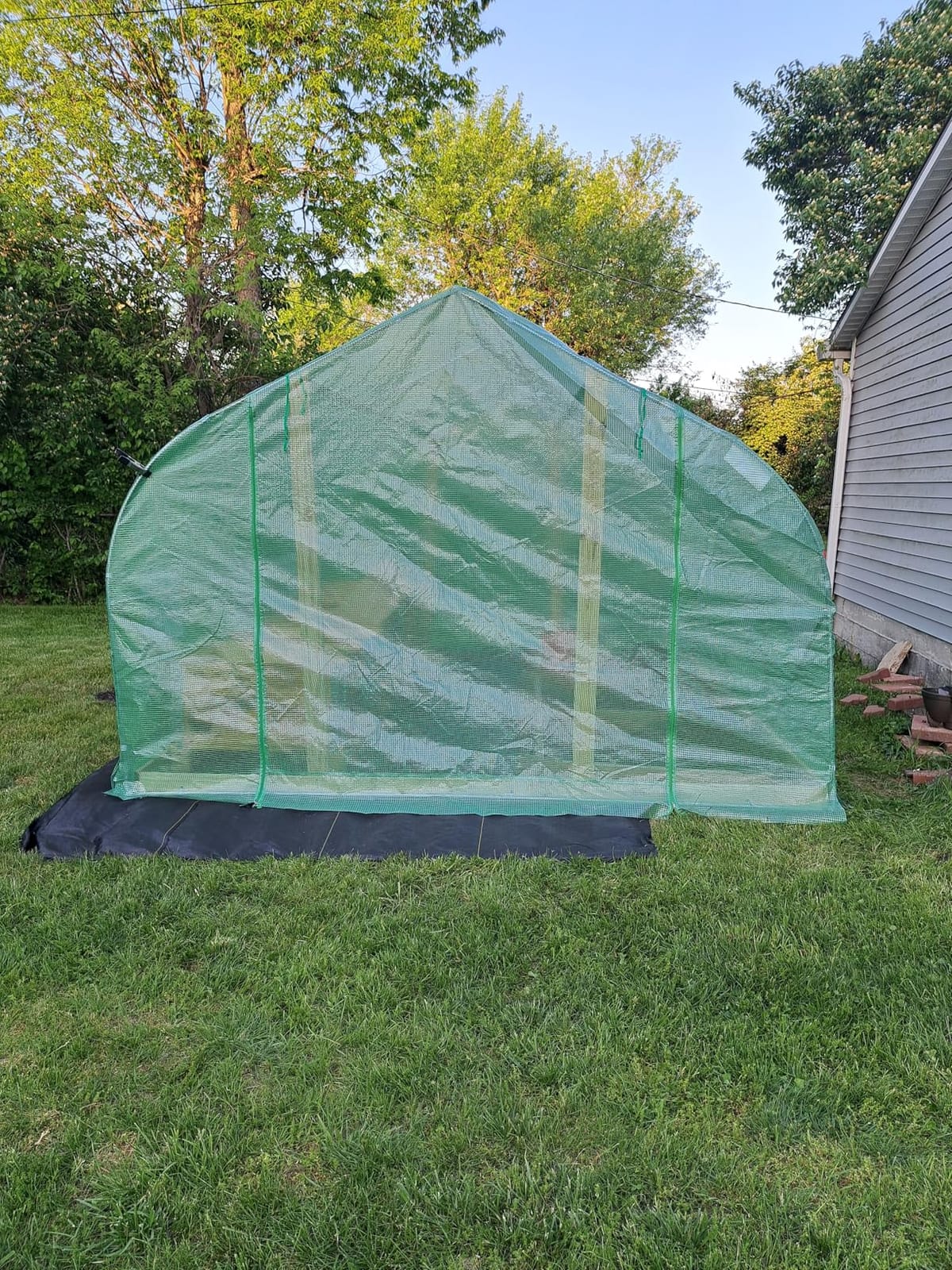 Outsunny 11.5 x 10 x 6.5 ft Outdoor Walk-in Greenhouse Zippered Door Green customer photo 1