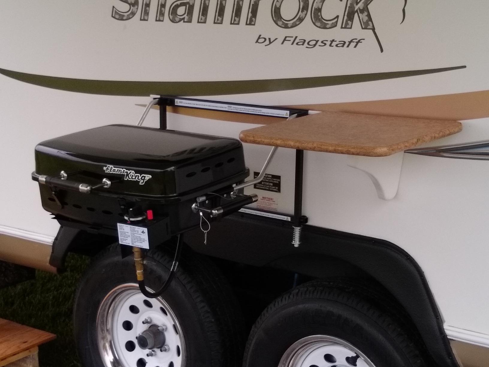 Flame King - YSNHT500 RV Or Trailer Mounted BBQ - Motorhome Gas Grill - 214 Sq Inch Cooking Surface - Adjustable Flame Controller, Black customer photo 1