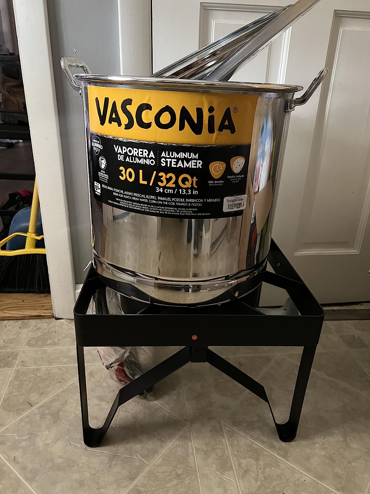 Vasconia 32-Quart Steamer Pot (Aluminum) with Tray & Glass Lid - For Most Stoves (Hand-Wash only) Large Stock Pot for Tamales, Steaming, Boiling & Frying - Makes Seafood, Pasta, Vegetables & More customer photo 1