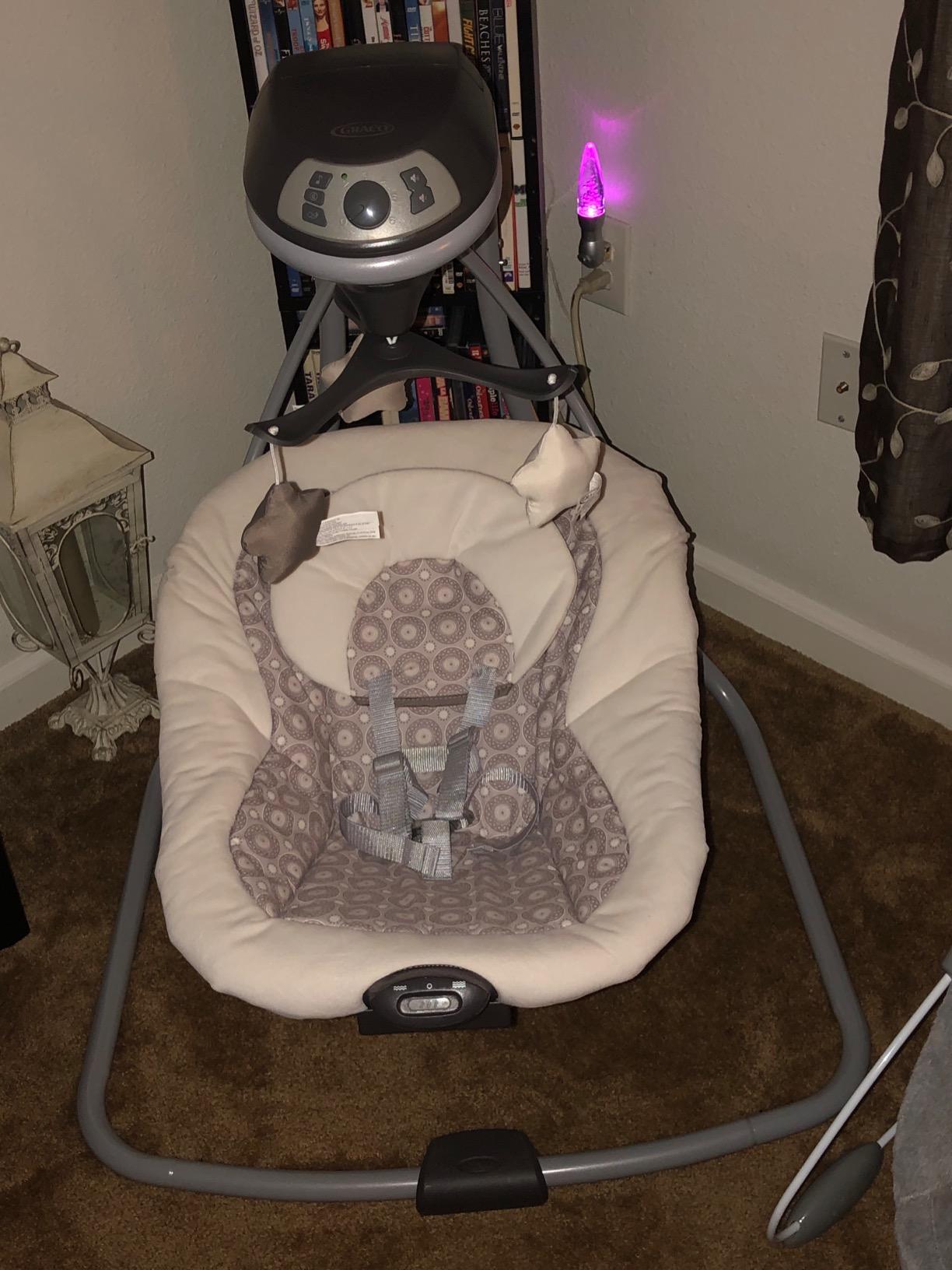 Graco Simple Sway Portable Baby Swing, Abbington customer photo 2