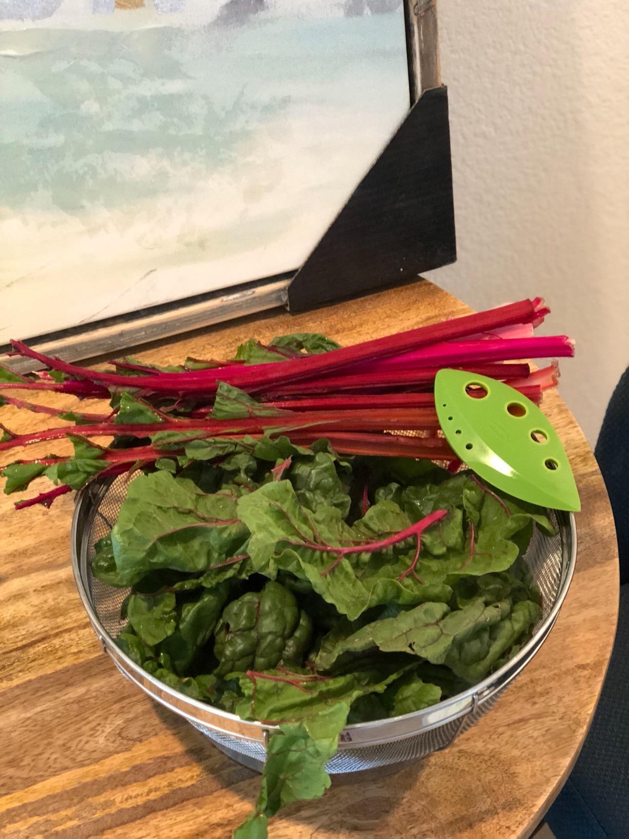 Chef'n LooseLeaf Kale, Chard, Collard Greens and Herb Stripper customer photo 2