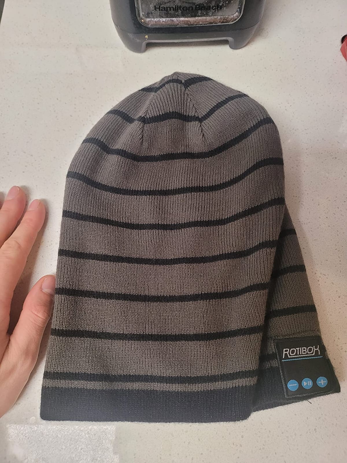 Rotibox Bluetooth Beanie Hat with Headphones for Outdoor Sports Xmas Gifts customer photo 1