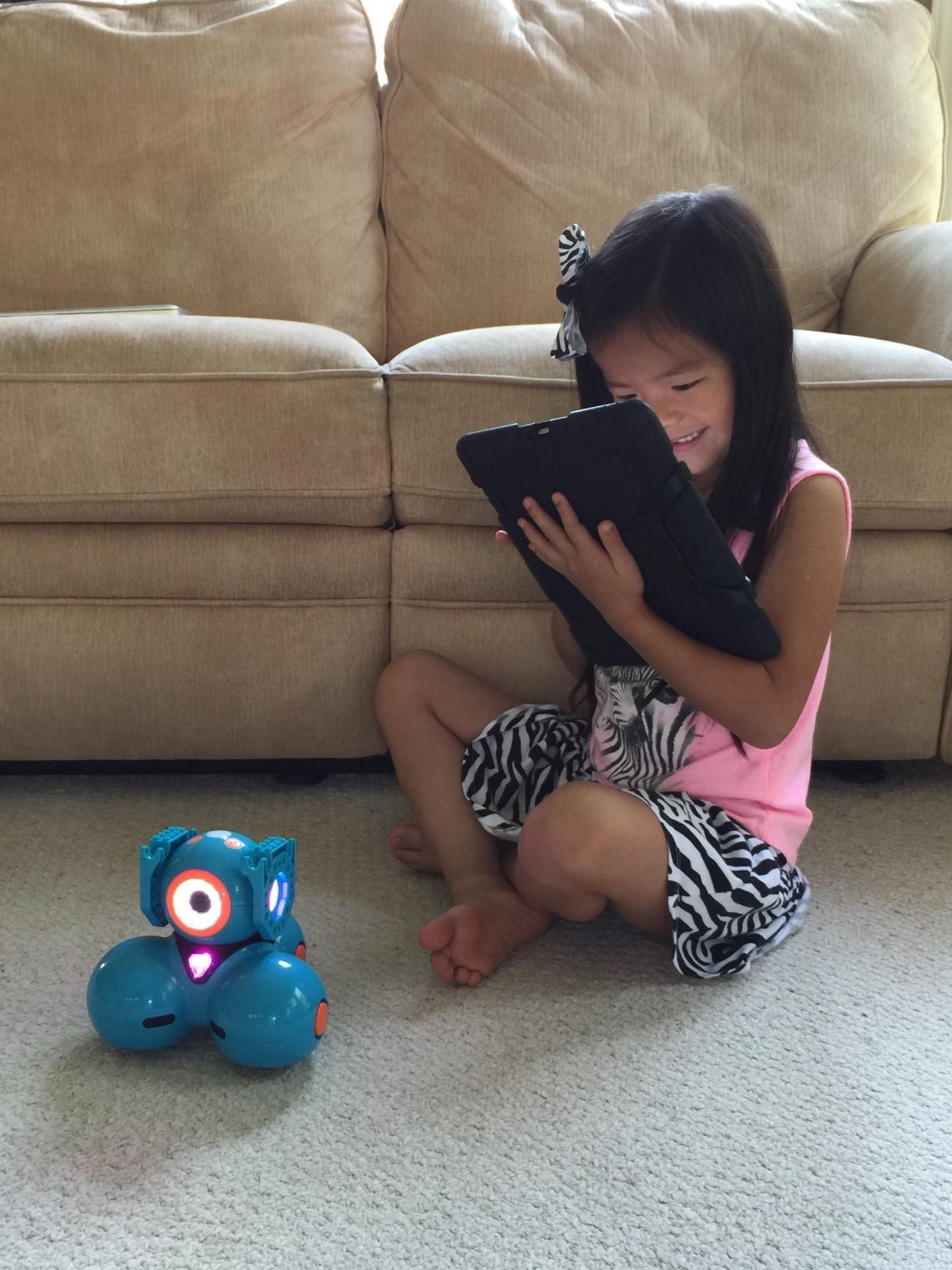 Wonder Workshop Dash Robot - Coding Robots for Kids 6 and Older customer photo 2