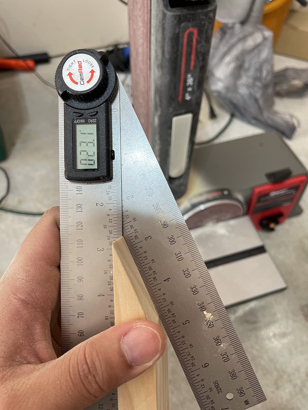 GemRed 82305 Digital Angle Finder Protractor Stainless Steel 7inch 200mm customer photo 2