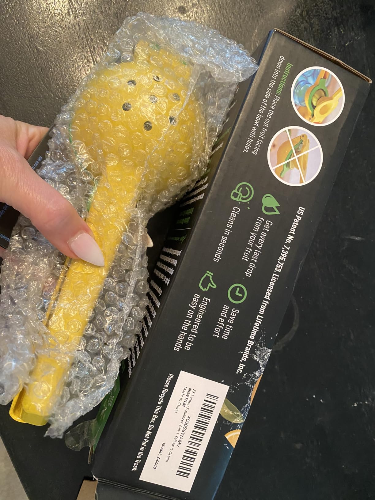 Zulay Metal 2-In-1 Lemon Squeezer Manual - Sturdy, Max Extraction Hand Juicer Lemon Squeezer Gets Every Last Drop - Easy to Clean & Use Citrus Juicer-Yellow/Green customer photo 1