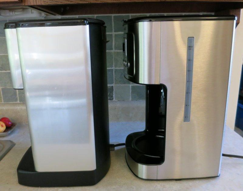 Cuisinart 14-Cup Coffee Maker, Programmable PerfecTemp Glass Carafe Coffee Machine with 1-4 Cup Setting, Brew Strength Control and Brew Pause, Stainless Steel, DCC-3200WNAS, White customer photo 1