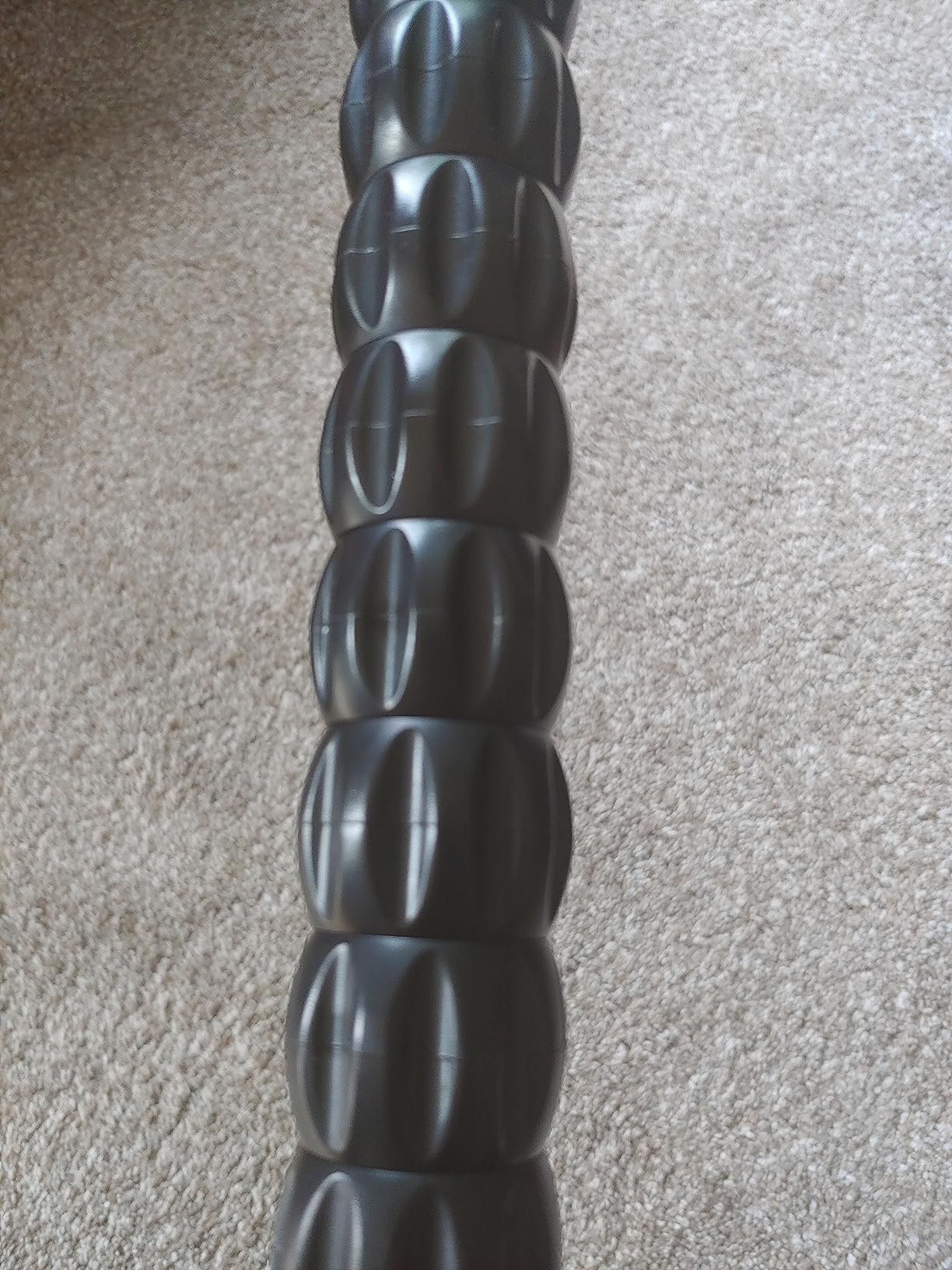 Idson Muscle Roller Stick for Athletes- Body Massage Sticks Tools Massager for Relief Muscle Soreness,Cramping and Tightness,Help Legs and Back Recovery,Black Green customer photo 2