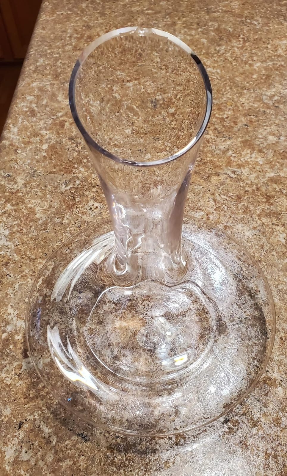 Le Chateau Large Elegant Crystal Wine Decanter with Built-in Aerator customer photo 2