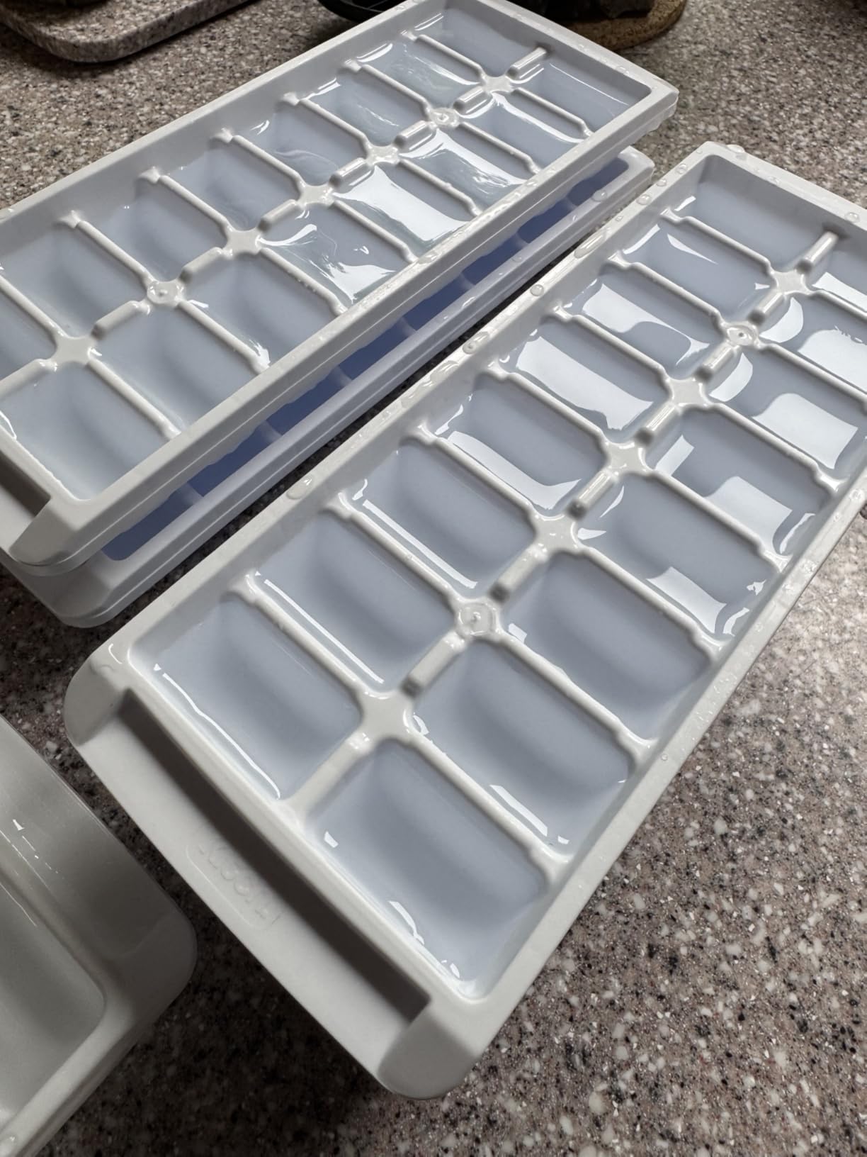 Kitch Easy Release White Ice Cube Tray, 16 Cube Trays (Pack of 4) (4 Pack - 64 Cubes) customer photo 1