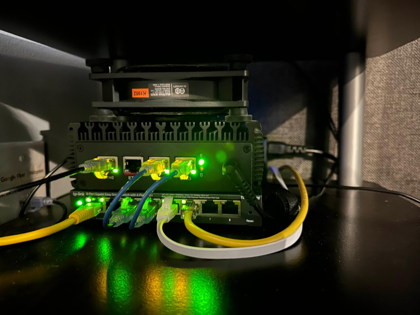 TP-Link TL-SG108PE V3, 8 Port Gigabit Easy Smart Managed PoE Switch customer photo 1