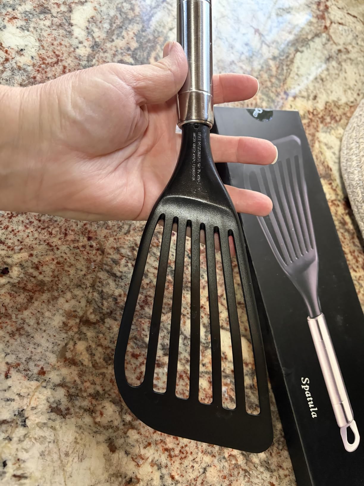 KSENDALO Thin Flexible Fish Spatula for Nonstick Cookware, Black customer photo 1