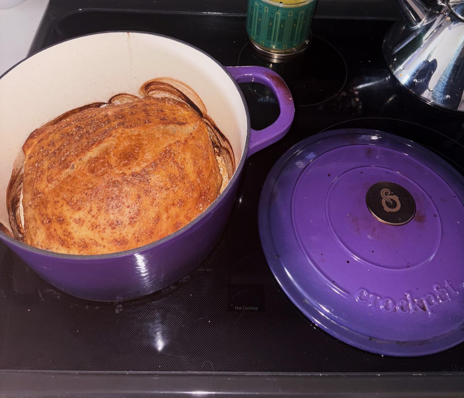 Crock-Pot Artisan 7-Quart Round Enameled Cast Iron Dutch Oven – Slate Gray, Heavy-Duty Cookware for Slow Cooking, Baking, Roasting with Lid customer photo 1
