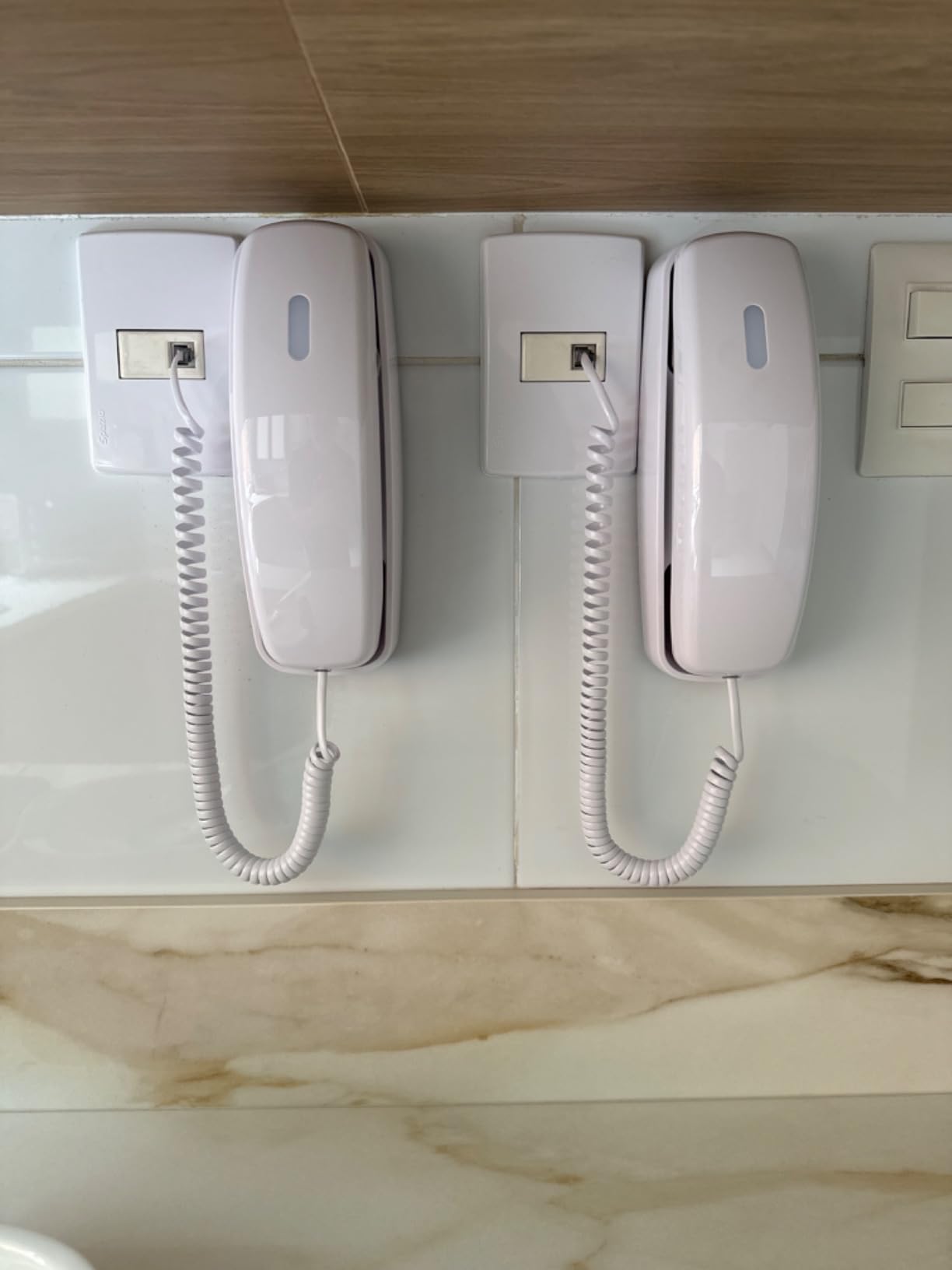 AT&T Trimline Corded Phone, No AC Power Needed, Extra Large Buttons, Visual Ringer, Lighted Keypad, 10-Number Speed Dial, Wall Mountable, White | 213 customer photo 1