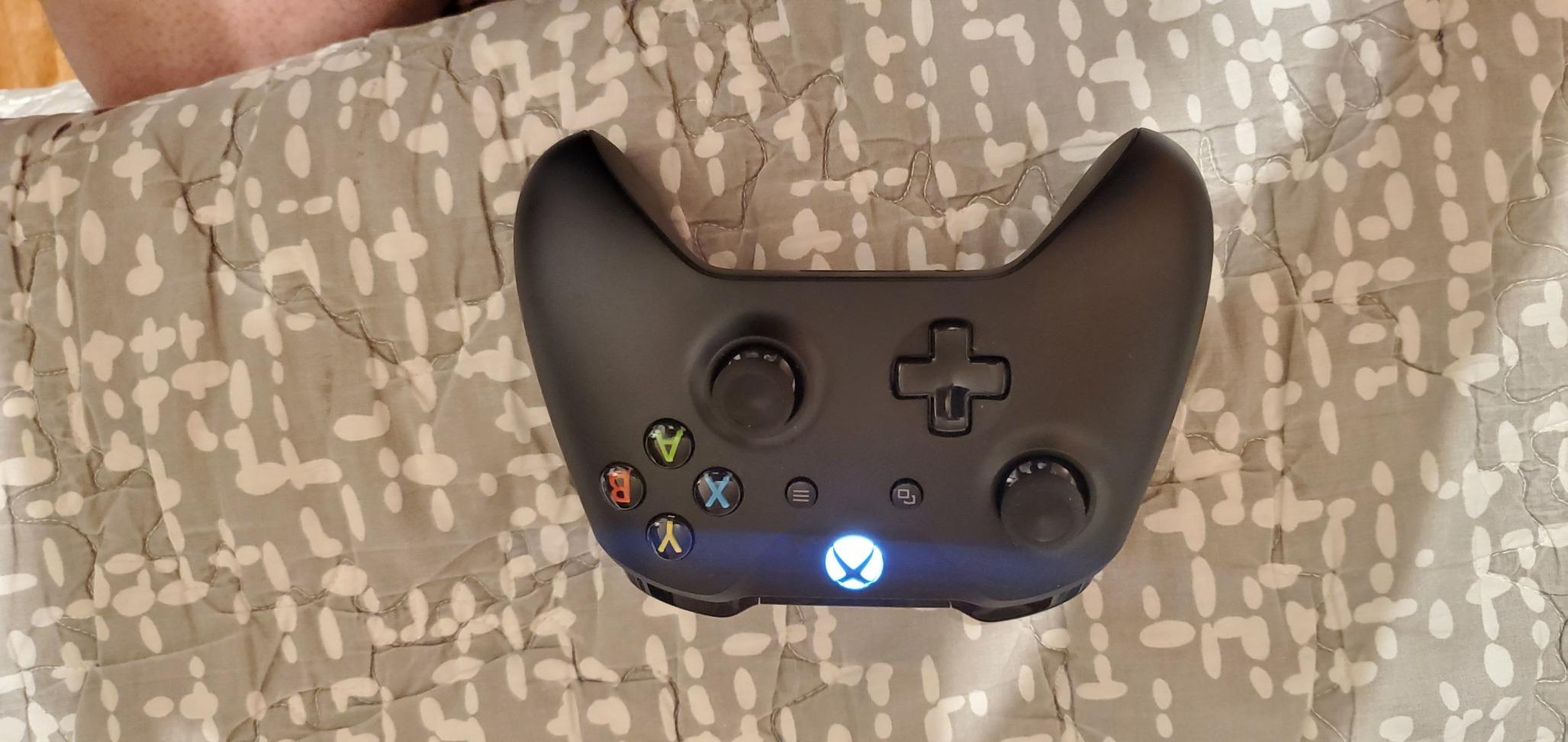 Microsoft 4N6-00001 Xbox Controller + Cable for Windows, Black customer photo 2