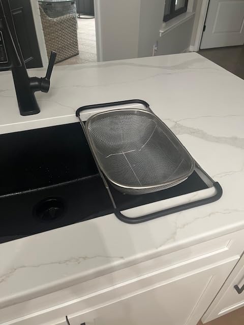 U.S. Kitchen Supply Stainless Steel Colander Strainer - 6-Quart Collapsible Colander with Expandable Rubber Handles - Rectangular Sieve, Fine Mesh Stainless Steel Strainers and Colanders for Kitchen customer photo 1