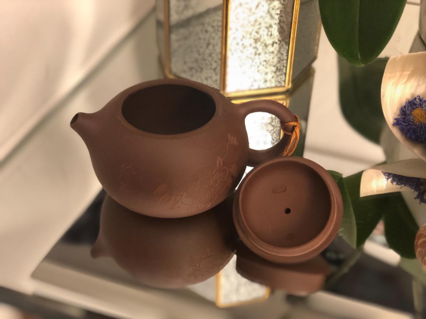 Teapot 9.2oz /270ml Chinese Classic Xishi Zisha Clay Pots Infuser for Loose Tea Hand-carved Flower (Blooming) customer photo 1