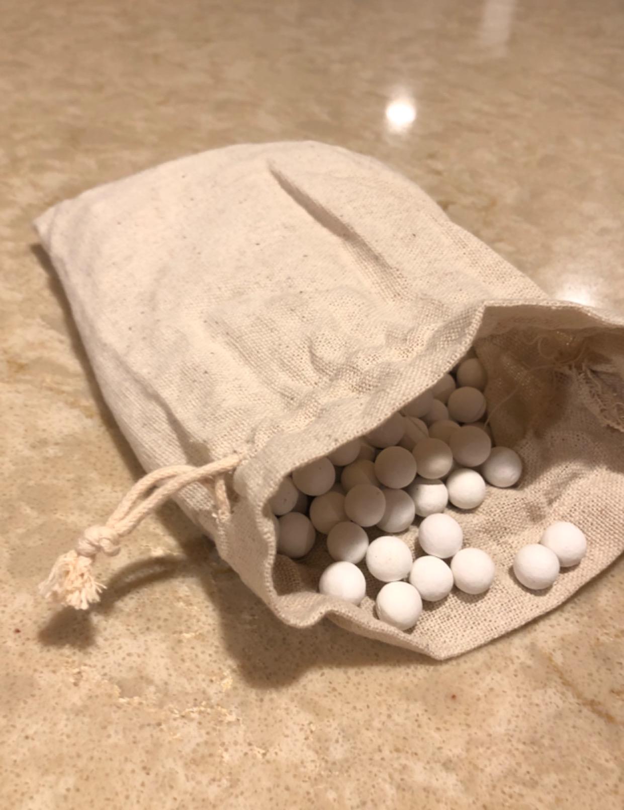Webake 10mm Ceramic Pie Weights with Cotton Bags, Over 600 Beads Enough for 2 Pie Crusts, up to 1.6LB, Reusable Pie Weights for Baking, Natural Ceramic Baking Beans customer photo 1