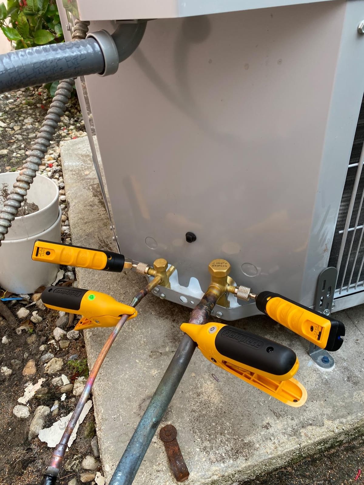 Fieldpiece - Job Link System HVACR Wireless Probe Kit - JL3KH6 - Fast Accurate Temps with Rapid Rail Technology - HVAC Tools with Padded Case customer photo 1