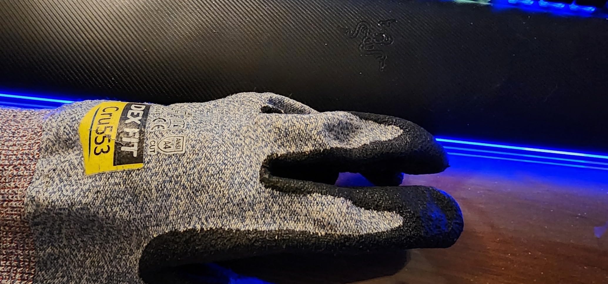 DEX FIT Level 5 Cut Resistant Gloves Cru553, 3D-Comfort Fit, Firm Grip, Thin & Lightweight, Touch-Screen Compatible, Durable, Breathable & Cool, Machine Washable; Grey M (8) 1 Pair customer photo 1