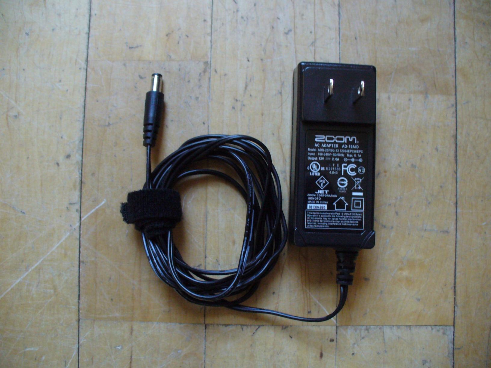 Zoom LiveTrak L-12 Digital Mixer/Recorder for Musicians & Podcasters customer photo 1