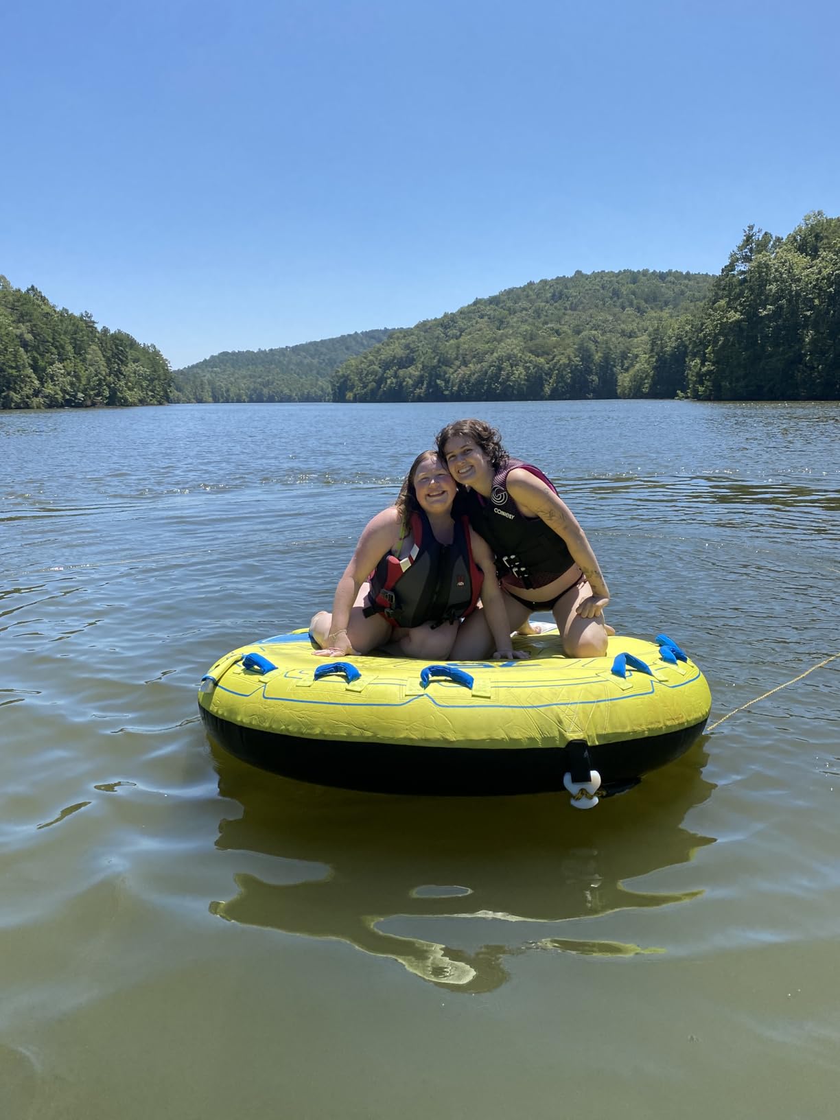 Airhead Comfort Shell Towable Tube for Boating, 1 - 4 Rider Inflatable Boat Tube for Water Tubing, Round Deck for Smooth Control, Neoprene Foam Covered Deck, Kwik-Connect, Speed Safety Valve customer photo 1