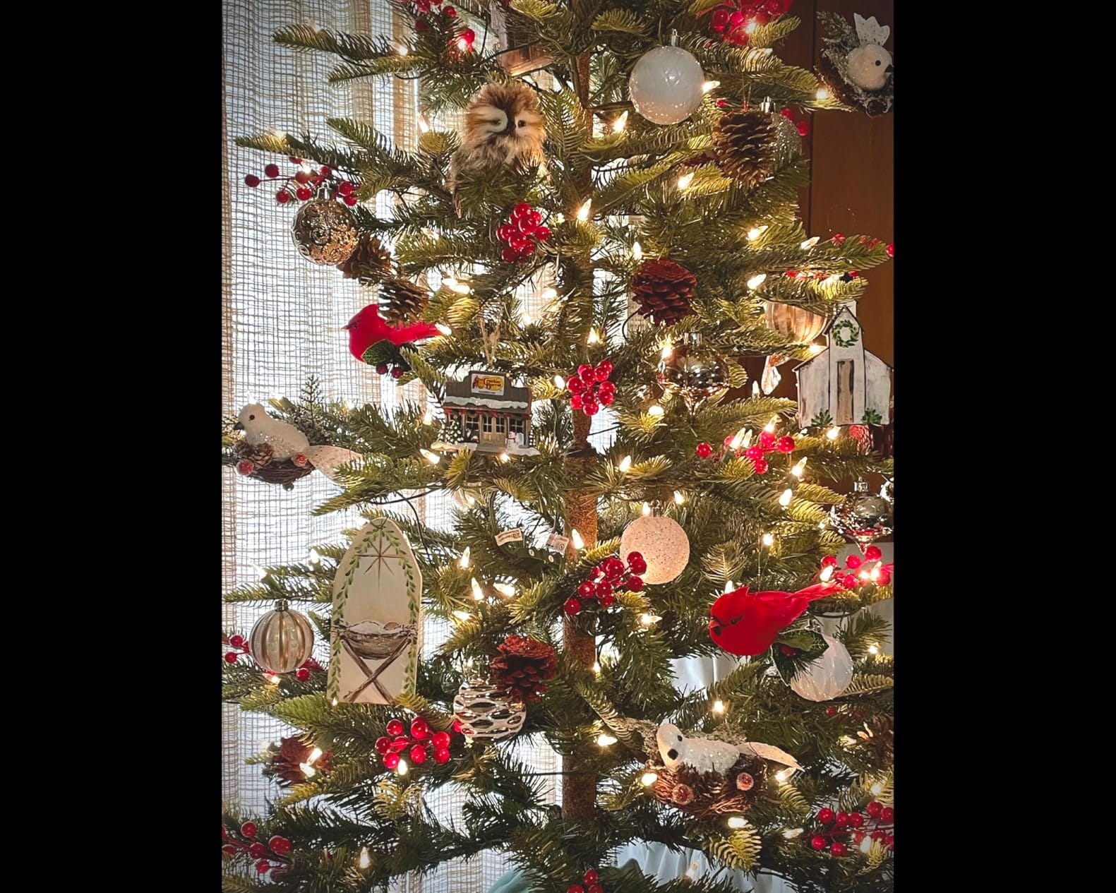 Puleo International 6.5ft Pre-Lit Aspen Fir Artificial Christmas Tree customer photo 1