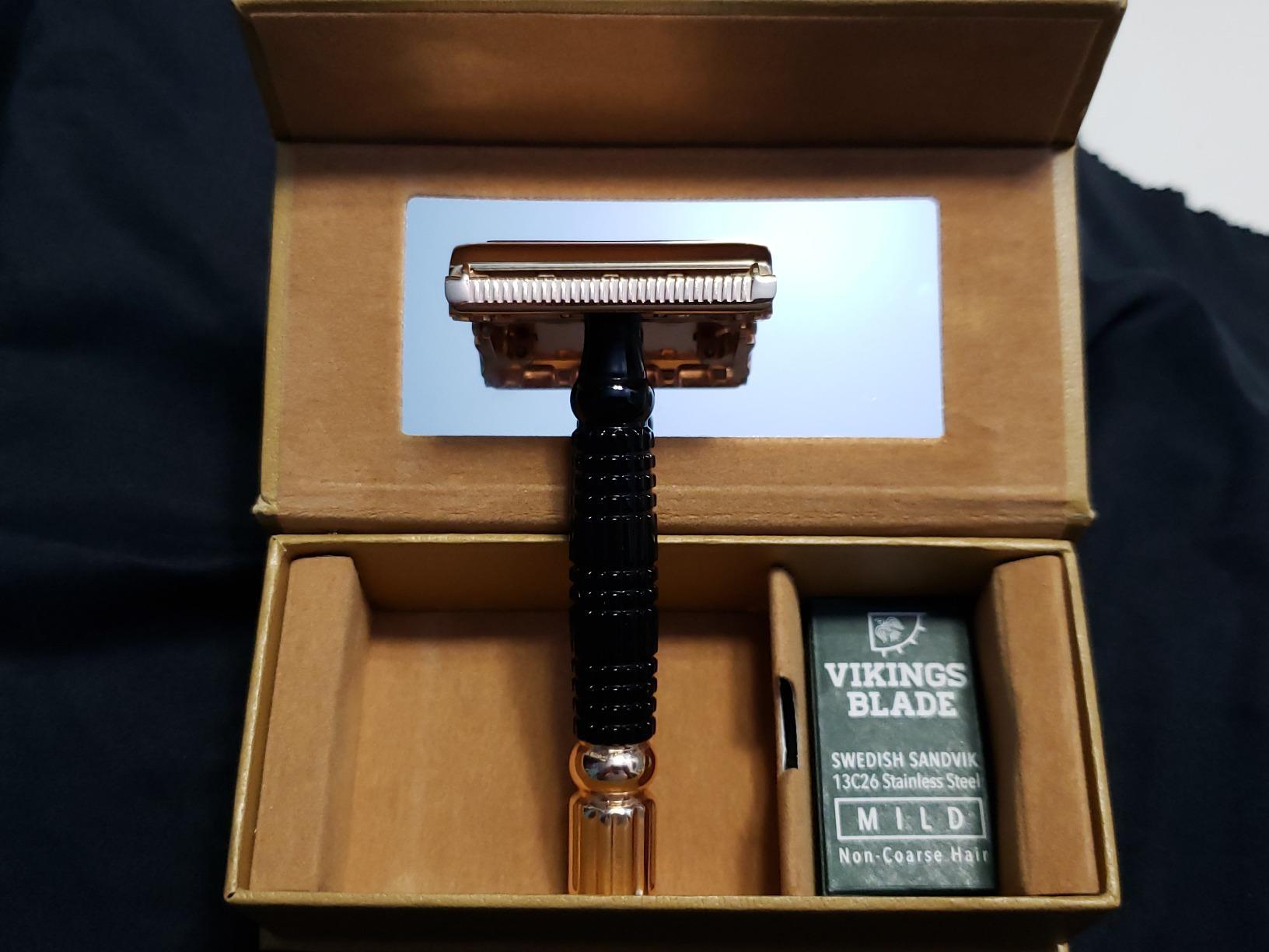 VIKINGS BLADE Double Edge Safety Razor for Men + 5 Swedish Steel Blades + Luxury Case. Smooth, Reusable, Eco-Friendly (Chieftain “Odin”) customer photo 2