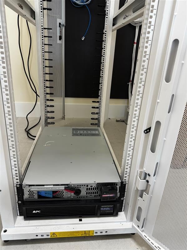 APC 2200VA Smart UPS with SmartConnect, SMT2200RM2UC Rack Mount UPS Battery Backup, Sinewave, AVR, 120V, Line Interactive Uninterruptible Power Supply customer photo 1