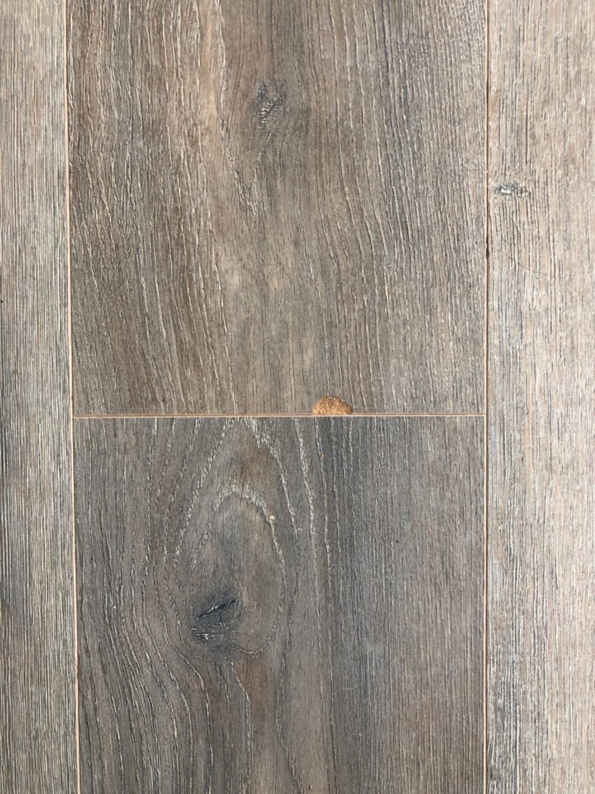 Swiss Krono Summer Oak Laminate Flooring 8mm (22.93 sq. ft./case) Made in Germany European Quality customer photo 2