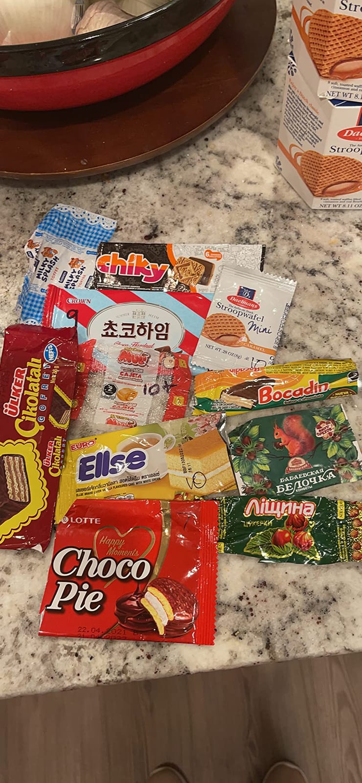 Elite World Snack Sampler Box - 30+ Foreign snacks and global candies - Huge Assortment of Asian Snacks, European Treats, Central American Candy and more - Gift Care Package customer photo 1
