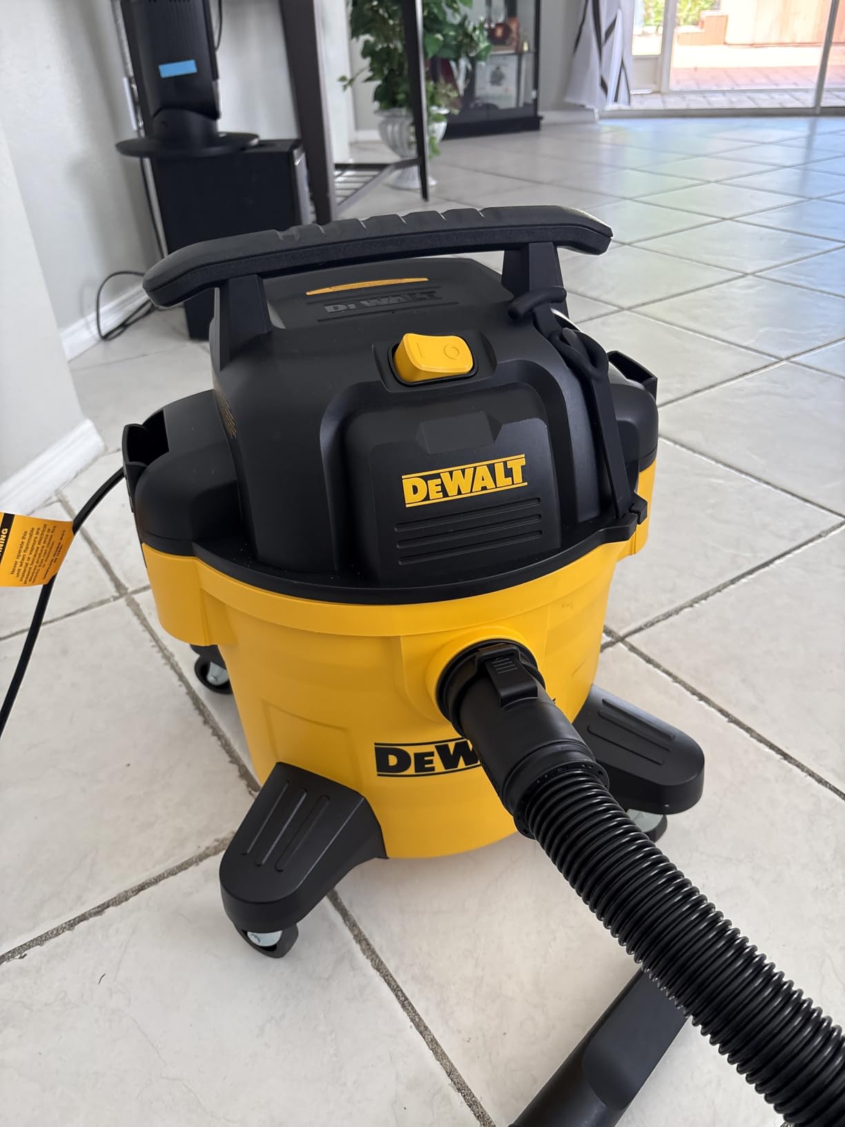DEWALT Shop Vacuum 6 Gal 4 HP Poly Wet/Dry Vacuum with Blower DXV06P | Wet/Dry/Blower 3-in-1 Portable Poly Tank Shop Vacuum Rubberized Casters Easy Moving Ideal for Garage/Workshop/Jobsite customer photo 1