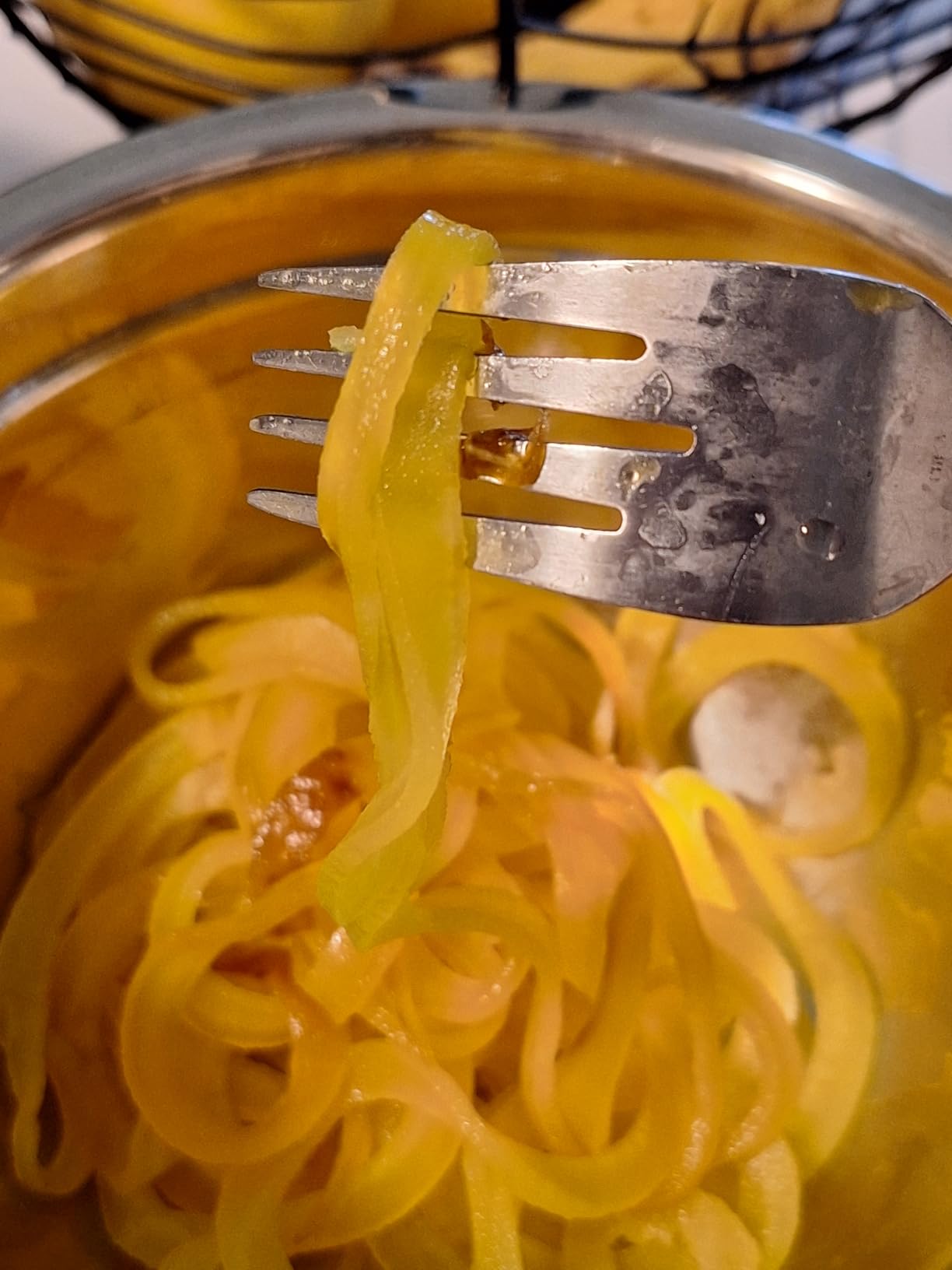 Ourokhome Zucchini Noodle Maker Spaghetti Spiralizer - 5 Blades Vegetable Slicer for Veggie Noodles and Curly Chips customer photo 2