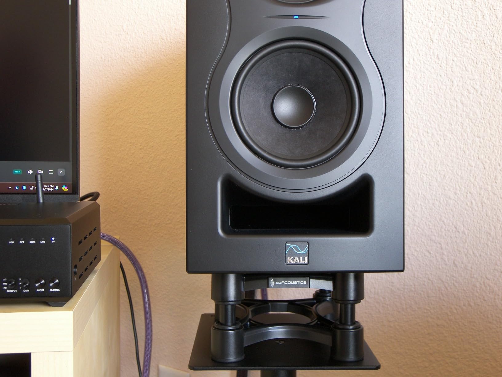 IsoAcoustics Iso-Stand Series Speaker Isolation Stands with Height & Tilt Adjustment: Iso-155 (6.1” x 7.5”) Pair customer photo 1
