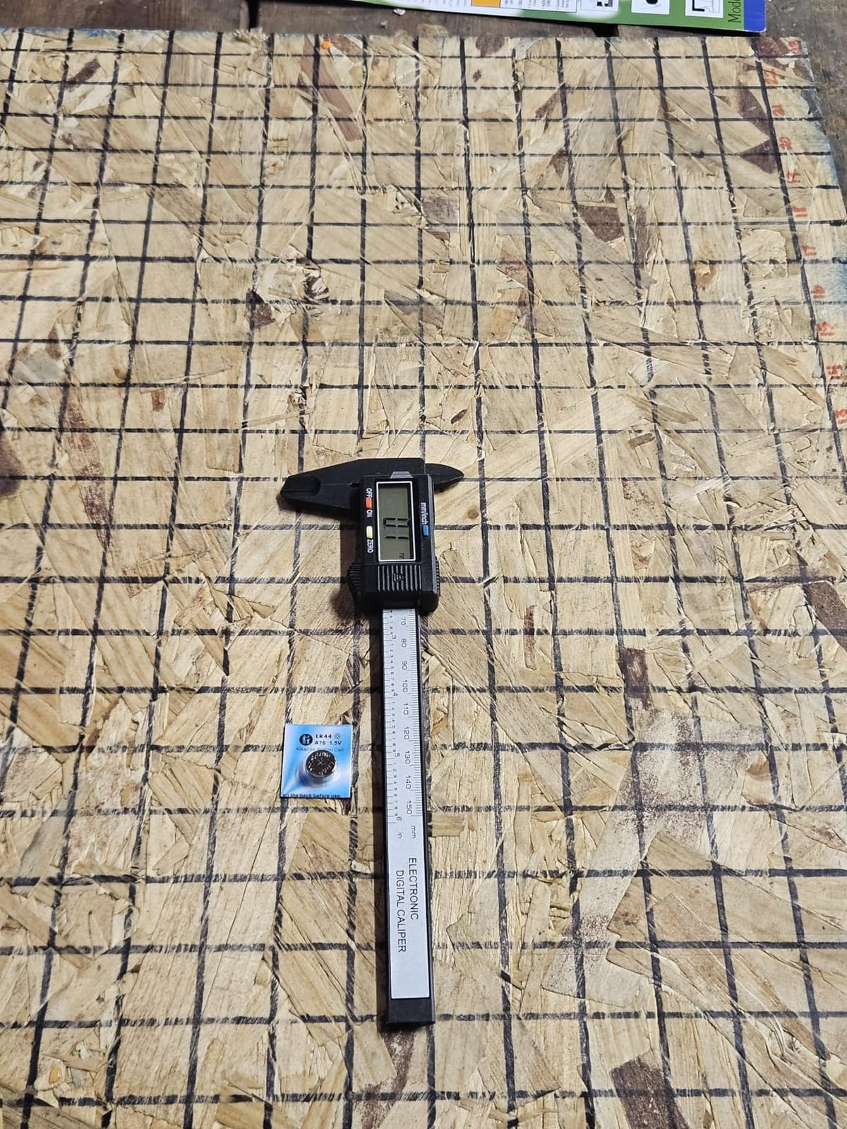 Digital Caliper, Adoric Calipers 0-6 Inch, Inch/mm Conversion, Large LCD customer photo 1