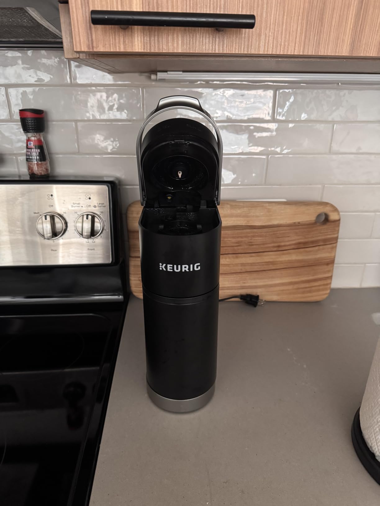 Keurig K-Mini Plus Single Serve K-Cup Pod Coffee Maker, with 6 to 12oz Brew Size, Stores up to 9 K-Cup Pods, Travel Mug Friendly, Matte Black customer photo 1