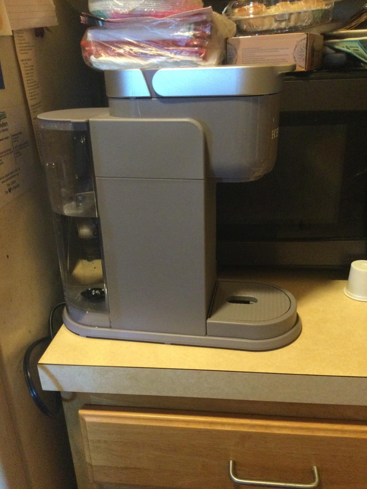 Keurig K-Mini Plus Single Serve K-Cup Pod Coffee Maker, with 6 to 12oz Brew Size, Stores up to 9 K-Cup Pods, Travel Mug Friendly, Matte Black customer photo 2