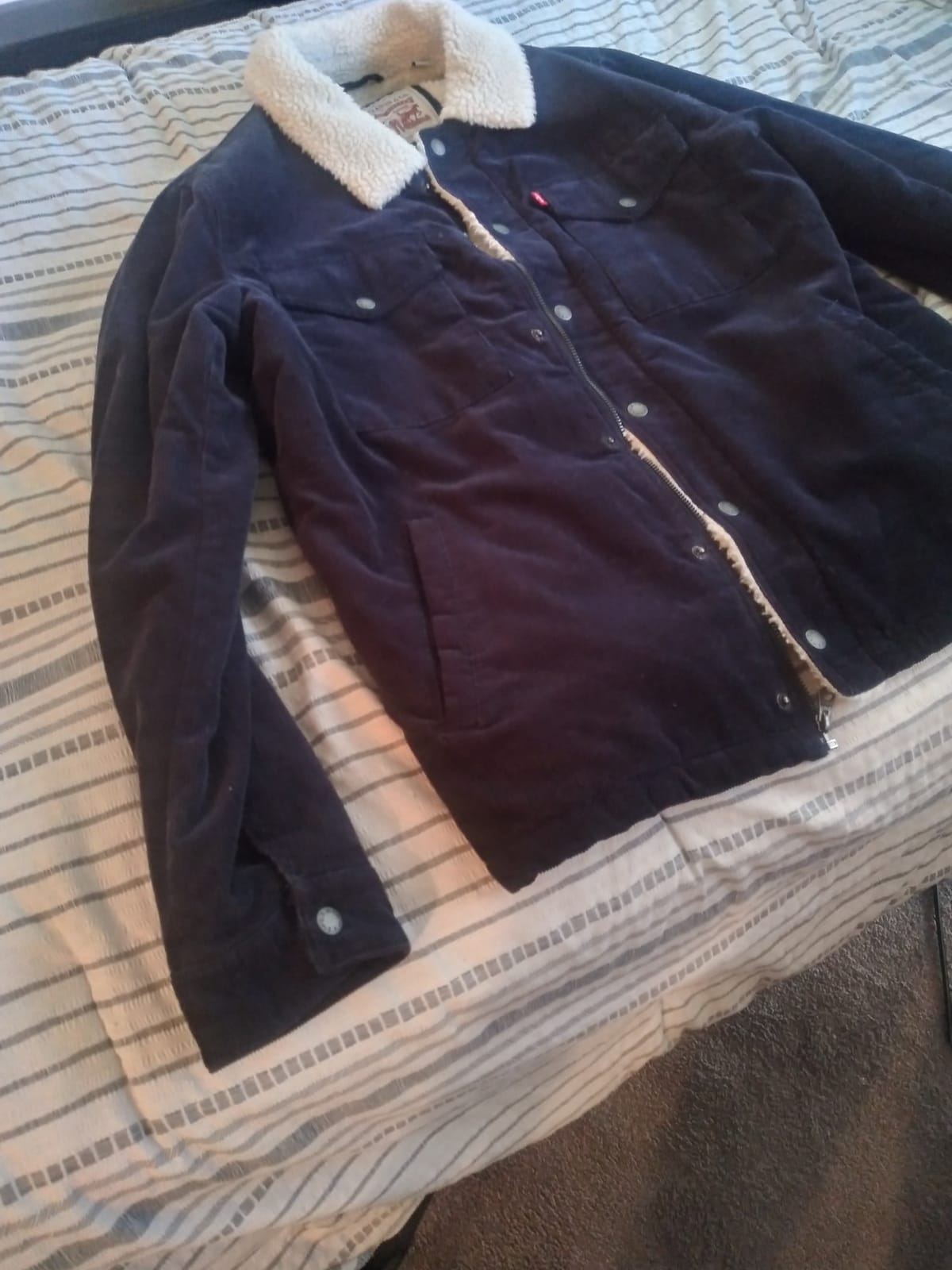 Levi's Men's Corduroy Sherpa Lined Trucker Jacket (Regular & Big & Tall Sizes) customer photo 1