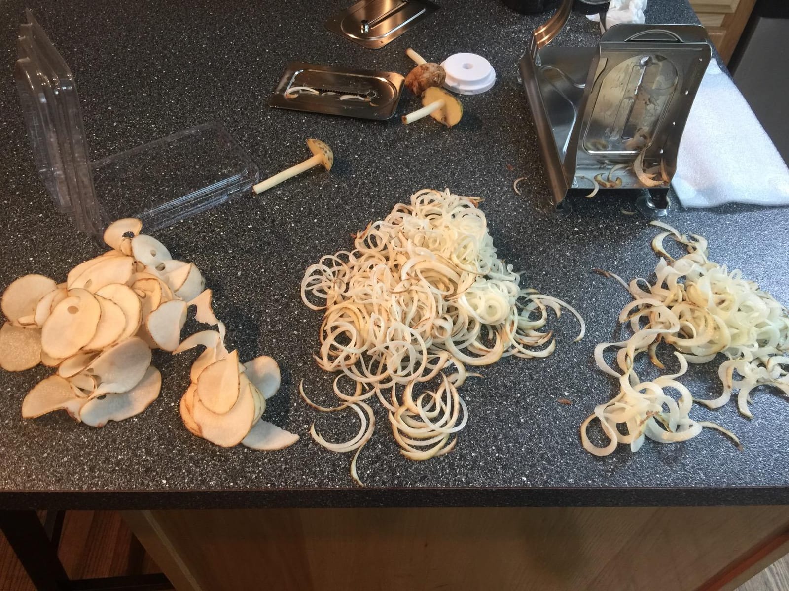 6-Blade Vegetable Spiralizer Spiral Slicer Veggie Pasta Spaghetti Maker for Healthy Low Carb/Paleo/Gluten - 304 Food Stainless Steel Body customer photo 2