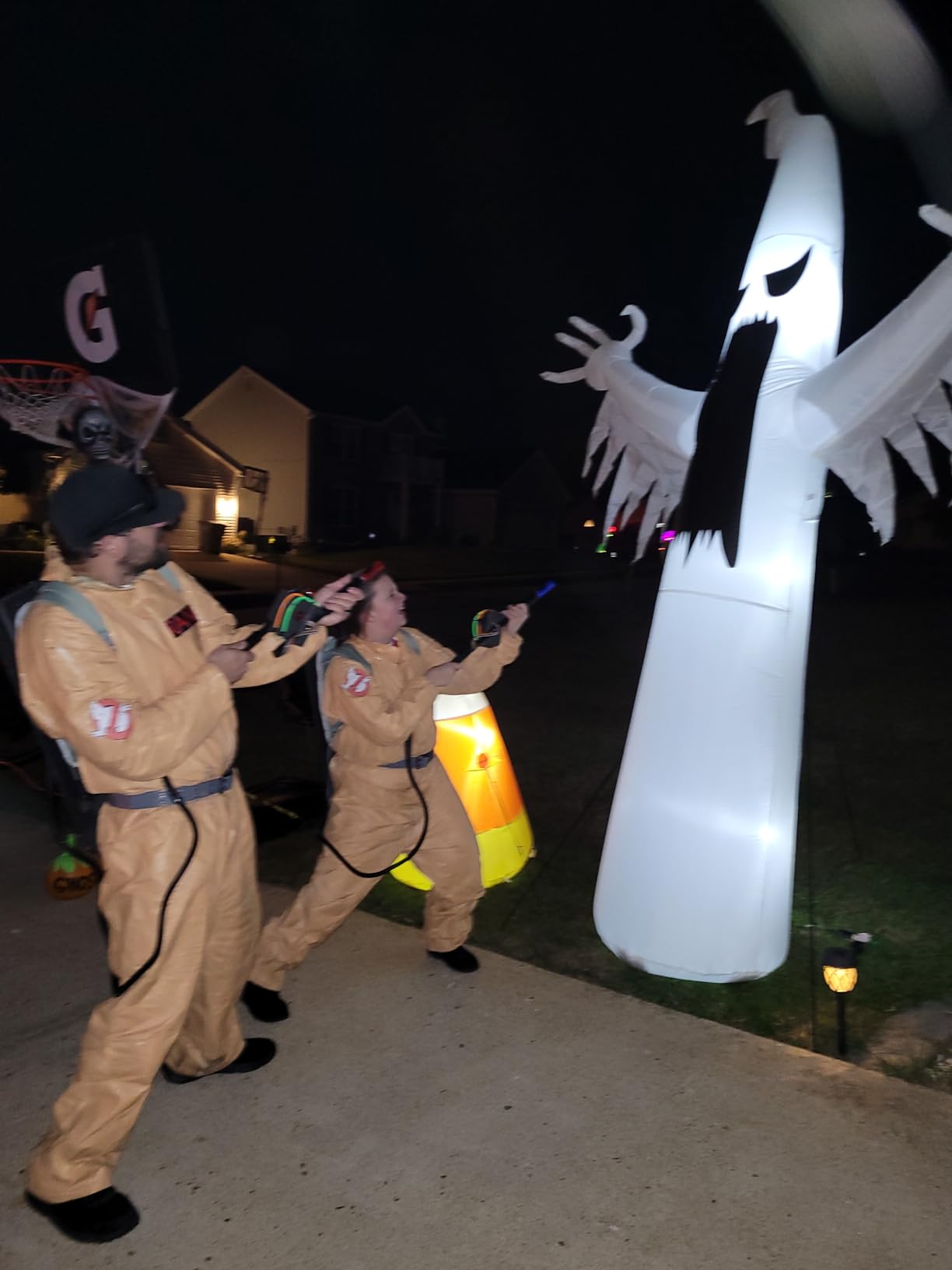 Joiedomi 12 FT Halloween Inflatables Outdoor Decorations, Scary Ghost Halloween Decor, Inflatable Ghost Blow Ups for Yard with LEDs for Outside Yard Decorations customer photo 1