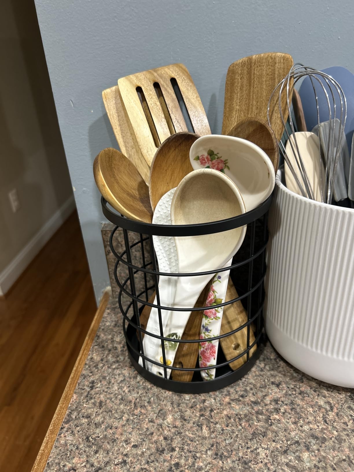 iDesign Kitchen Crock Utensil Holder, Matte Black, Steel customer photo 2