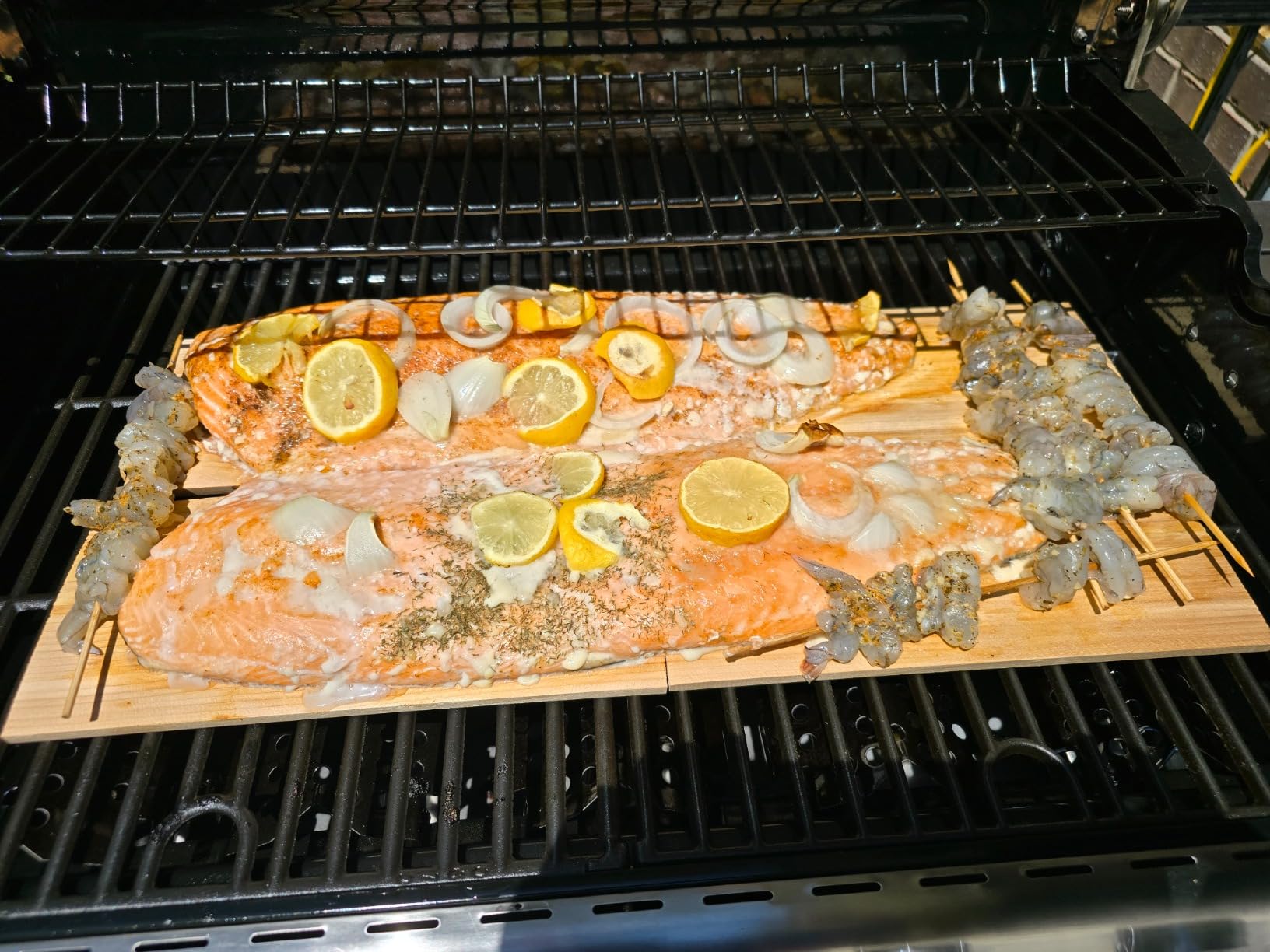 Wood Fire 6-Pack Cedar Grilling Planks for Salmon, Beef & More - USA-Made customer photo 2
