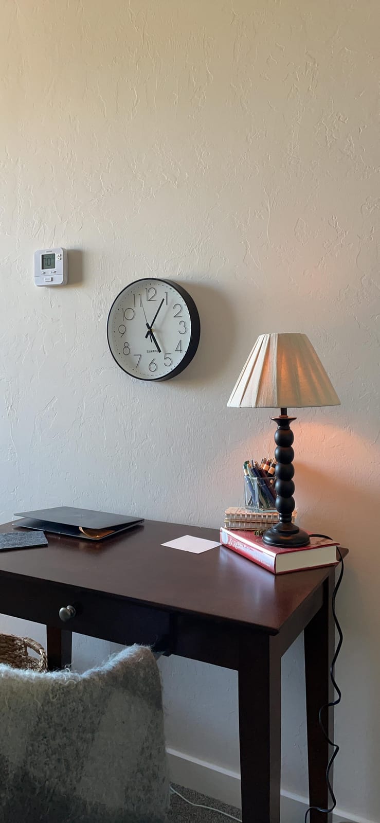 Tosnail 12 Inch Large Non Ticking Wall Clock, Round Silent Battery Operated Wall Clock for Living Room, Bathroom, Bedroom, Kitchen, Office Wall Decor - Modern Black Frame customer photo 2