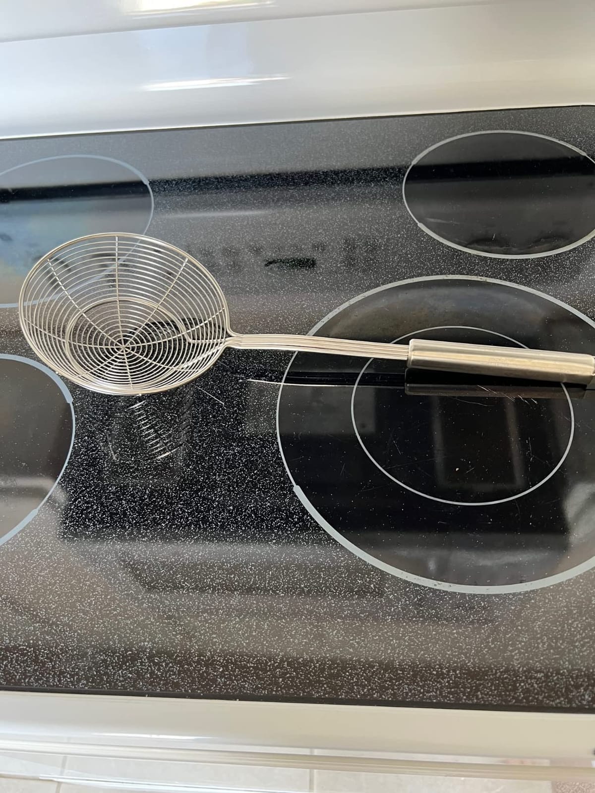 Spider Strainer Skimmer, Swify Stainless Steel Asian Strainer Ladle Frying Spoon with Handle for Kitchen Deep Fryer, Pasta, Spaghetti, Noodle, 5.5 Inch customer photo 2