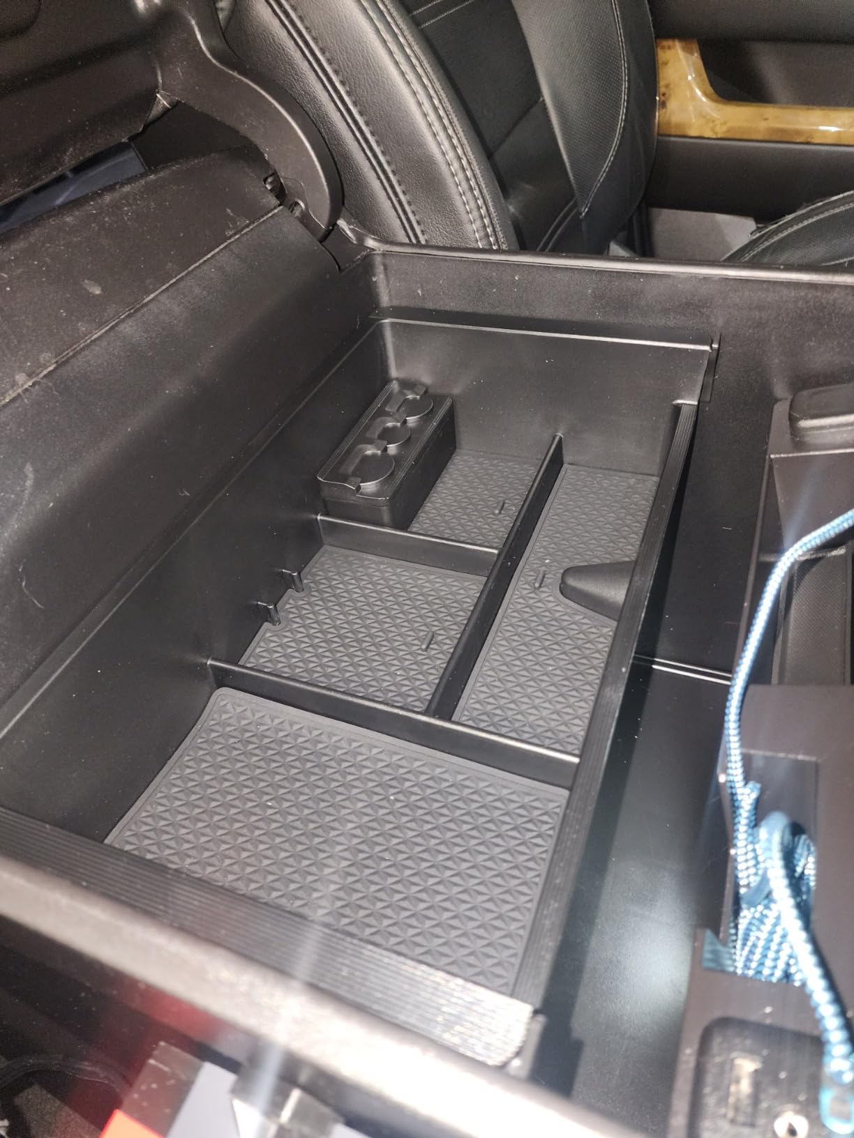 Center Console Organizer Tray Compatible with 2014-2018 GMC Sierra Accessories, (2015-2020) Yukon/Chevy Tahoe Silverado Suburban, Armrest Storage Box Replaces 22817343(Black) customer photo 1